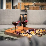 Boutique Alpi - Private Sauna & Garden Daire
