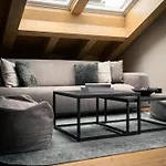 Daire Boutique Alpi - Private Sauna & Garden