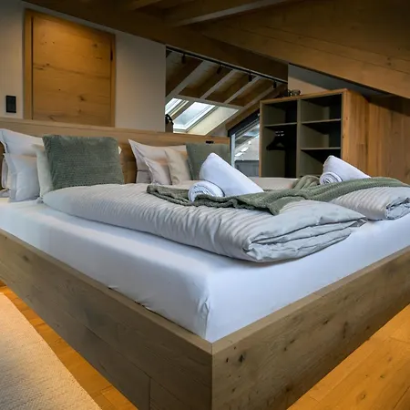Boutique Alpi - Private Sauna & Garden Daire *