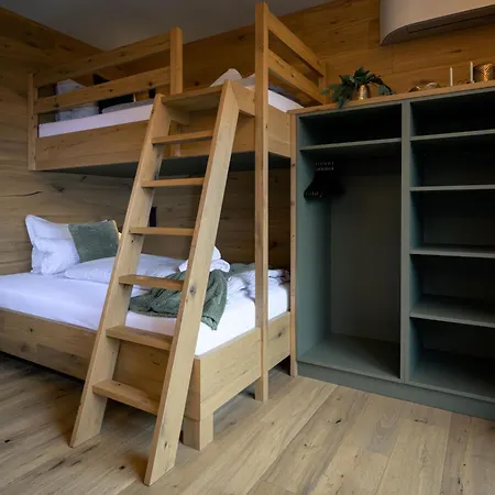 Boutique Alpi - Private Sauna & Garden Διαμέρισμα *