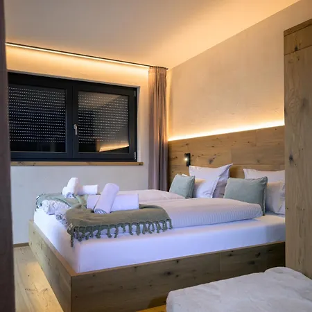 Διαμέρισμα Boutique Alpi - Private Sauna & Garden *