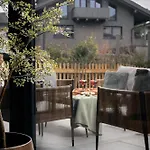 Boutique Alpi - Private Sauna & Garden