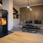 Boutique Alpi - Private Sauna & Garden Apartman *