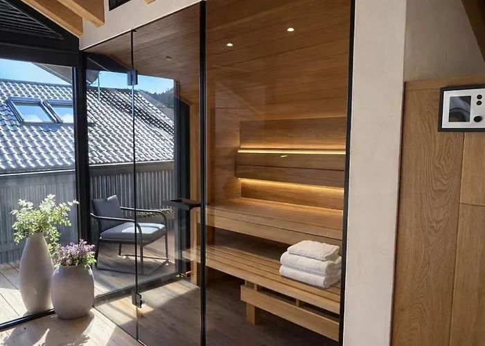 Boutique Alpi - Private Sauna & Garden Apartment