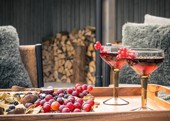 Boutique Alpi - Private Sauna & Garden Apartment