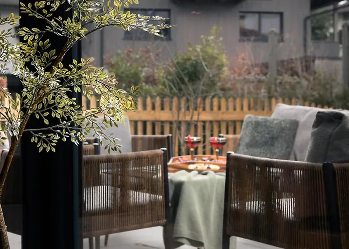 Boutique Alpi - Private Sauna & Garden