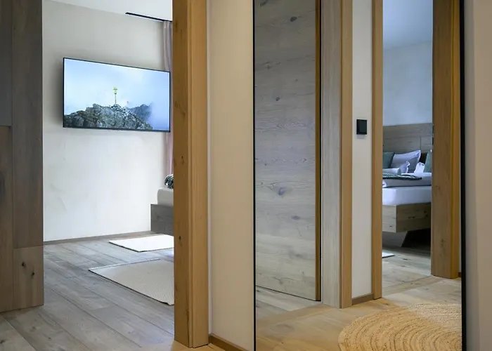 Boutique Alpi - Private Sauna & Garden Apartment *